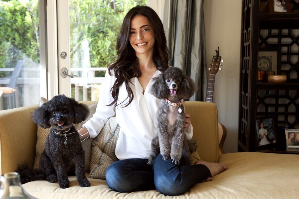 Emmanuelle Vaugier helps animals