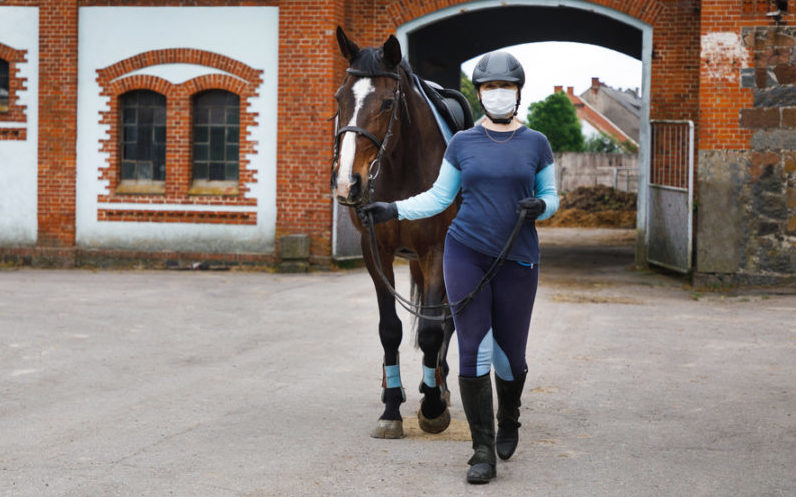 How to stay safe when riding horses during the pandemic